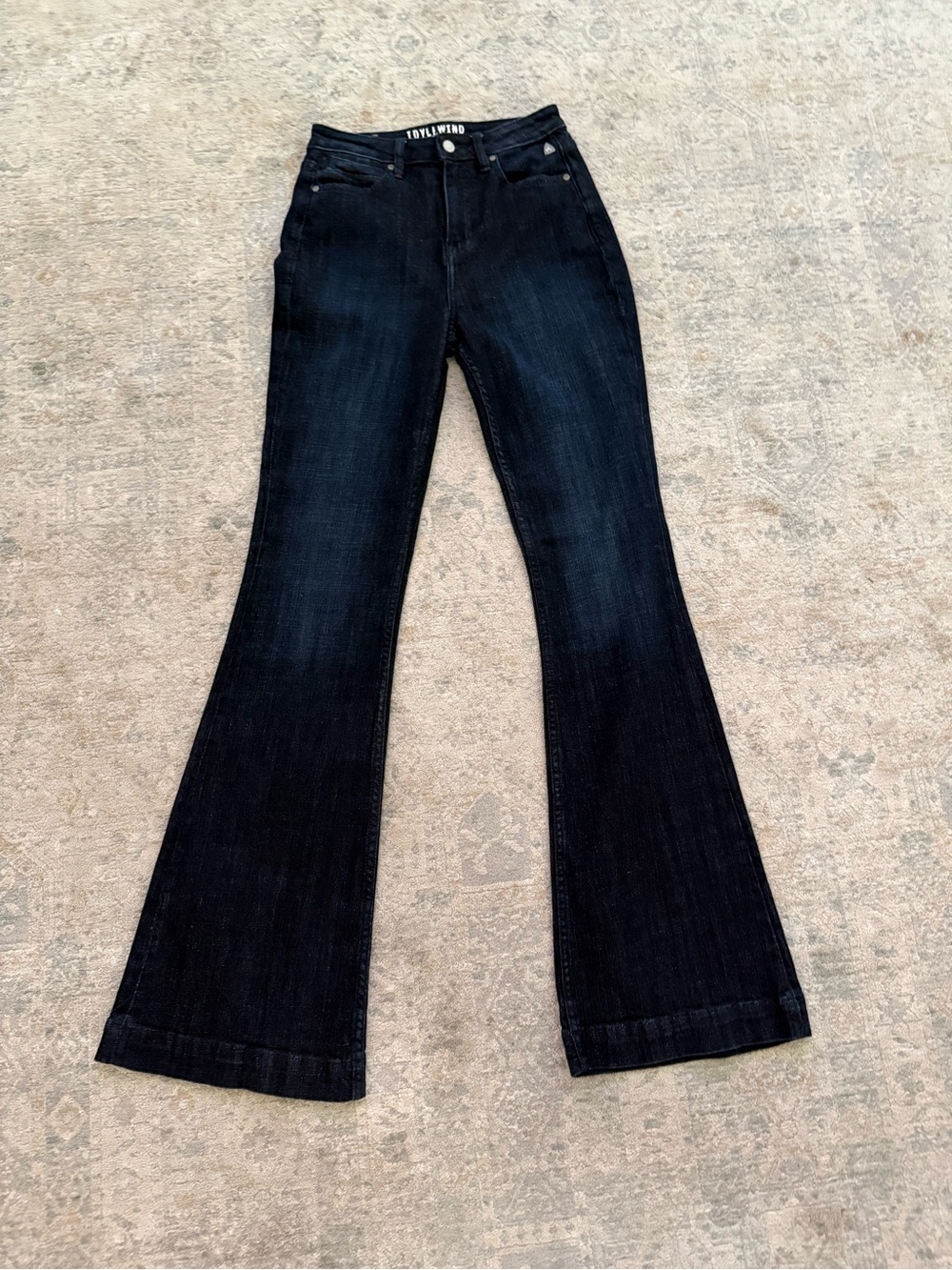 Idyllwind Fueled Miranda Lambert Dark Wash HighRise Flare Sz 6 RUNS SMALL